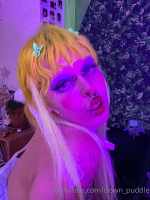 wormsinmyclownsuit Photo #5