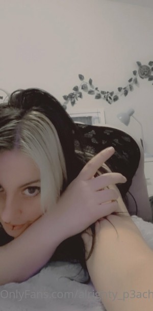 Alrighty P3ach Photo #5