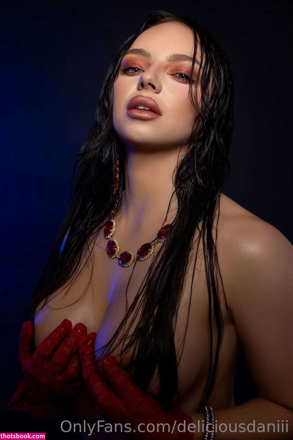 Dani Phelps Photo #11