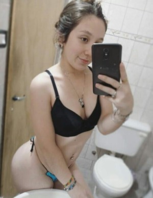 Aguss Thina Photo #23