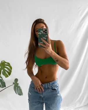 Jennifer Chong Photo #5