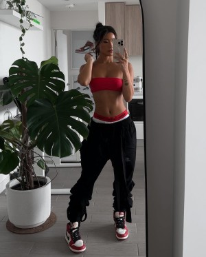 Jennifer Chong Photo #21