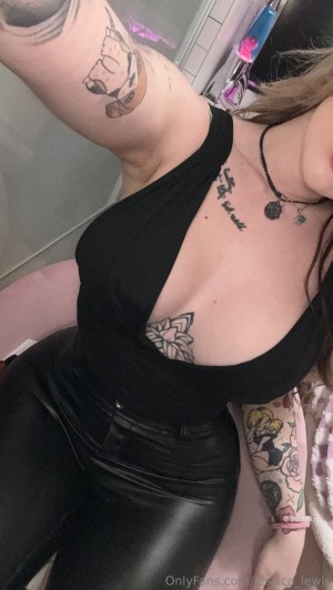 Jessica Lewis Photo #18