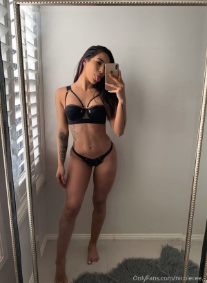 nicolecee Photo #5
