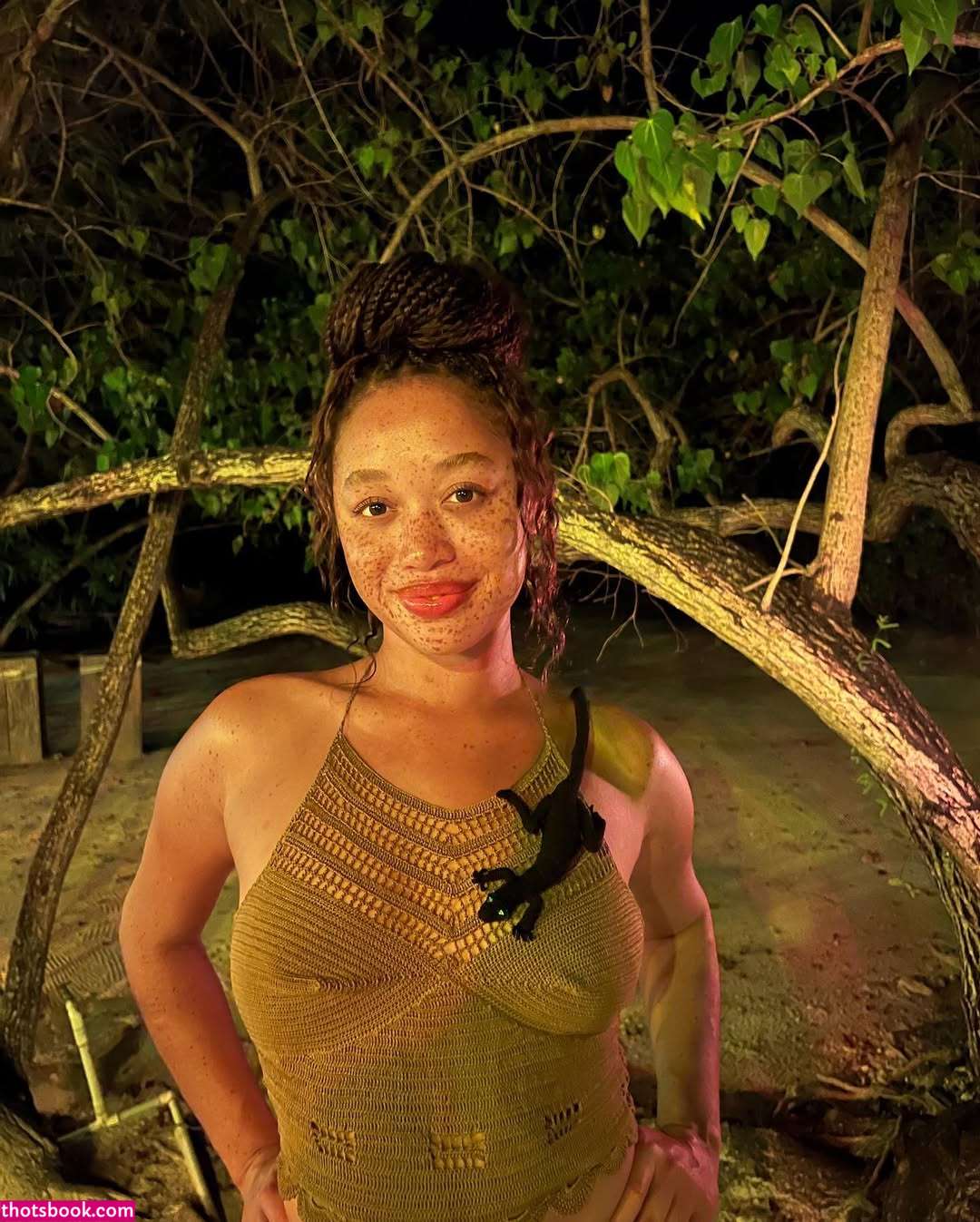 Salem Mitchell Photo #21