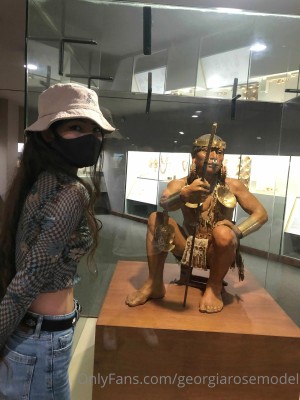 Alejandra Gomez Photo #14