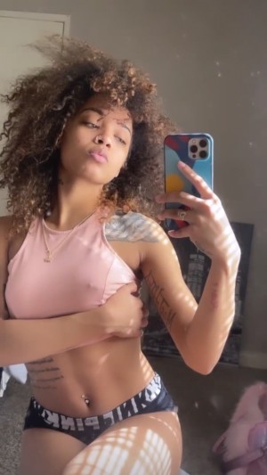 Kelis Gabriela Photo #13