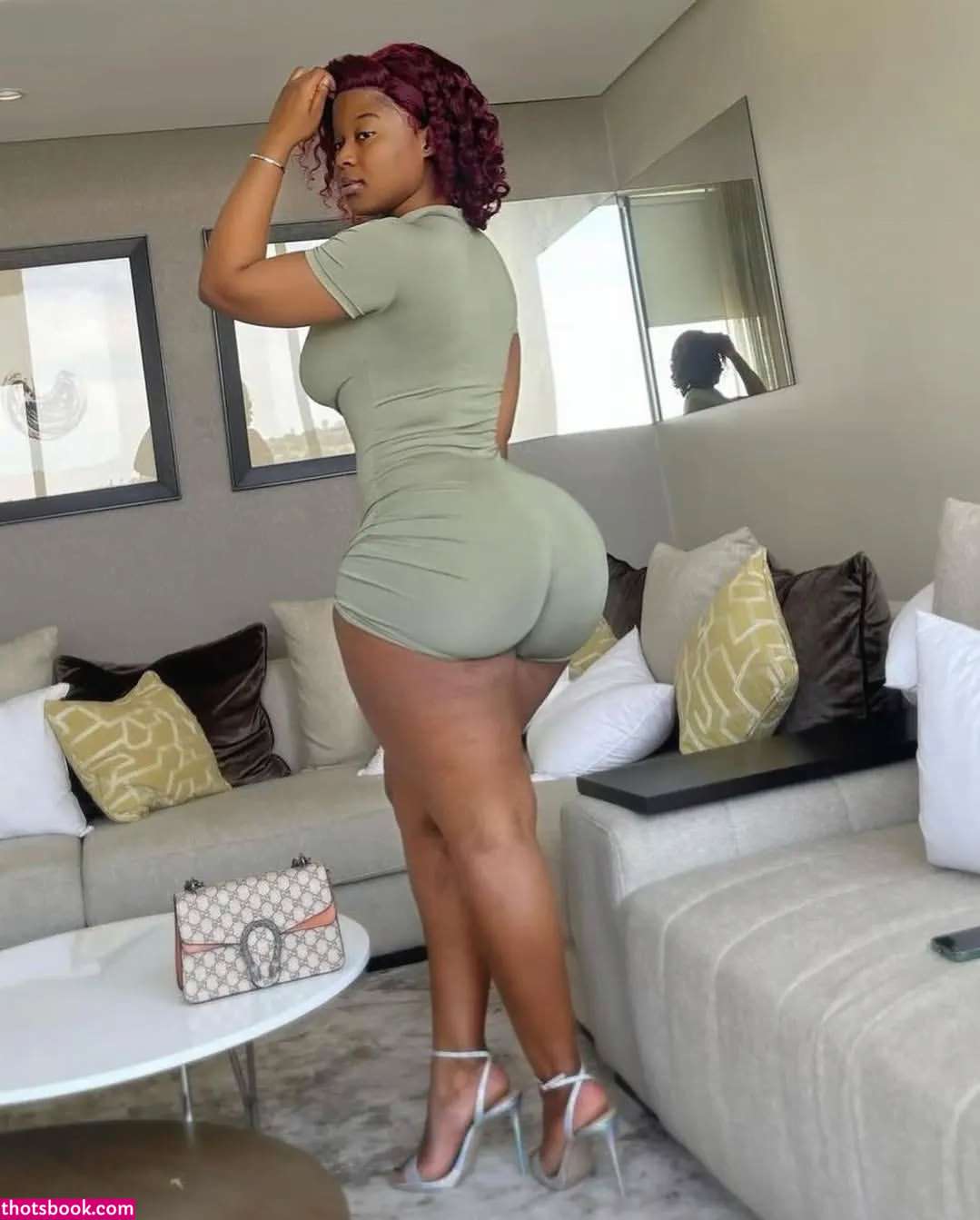 Octavia Sawyer Photo #5