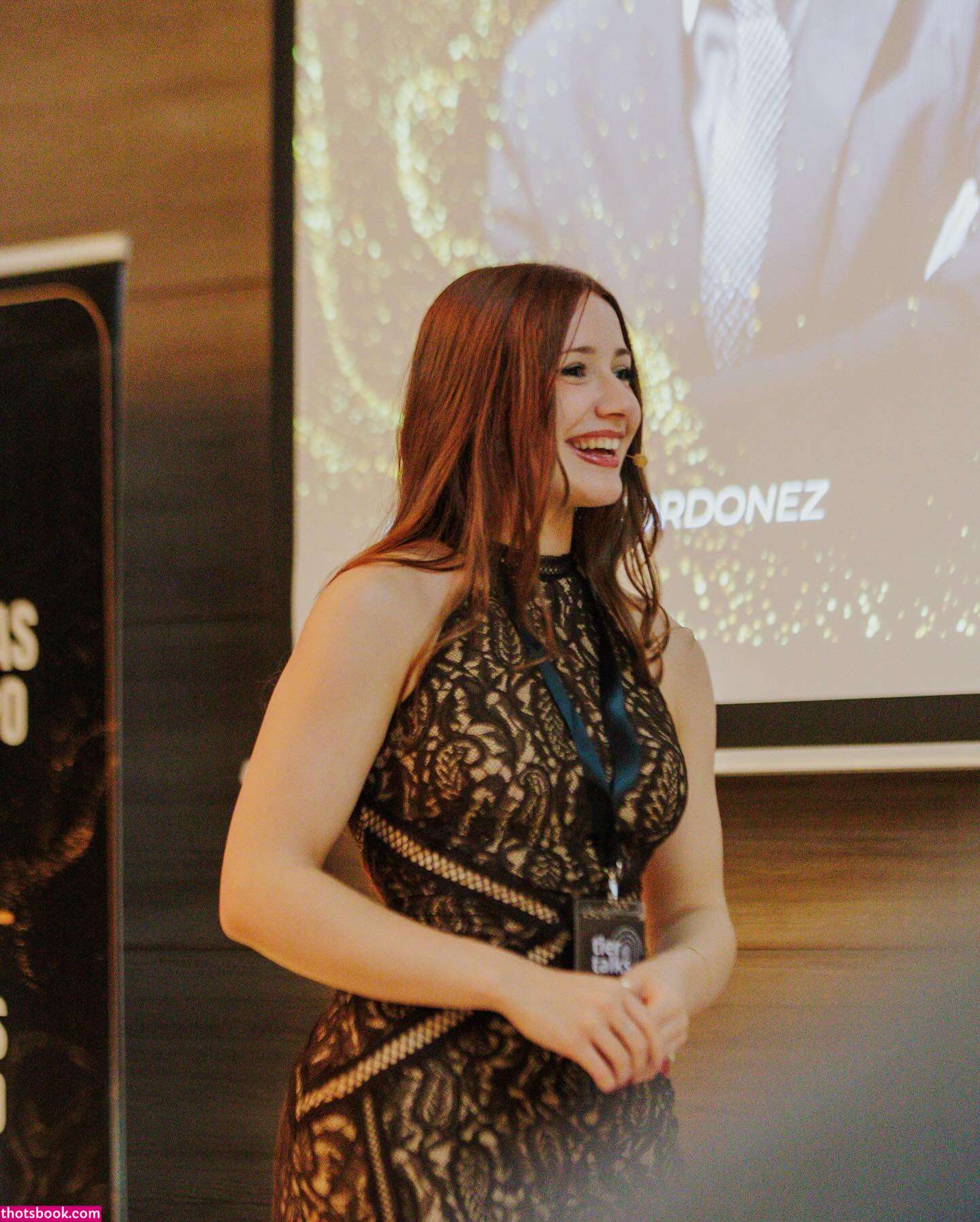 Paula Sanchiz Photo #6