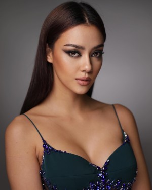 Amanda Obdam Photo #9