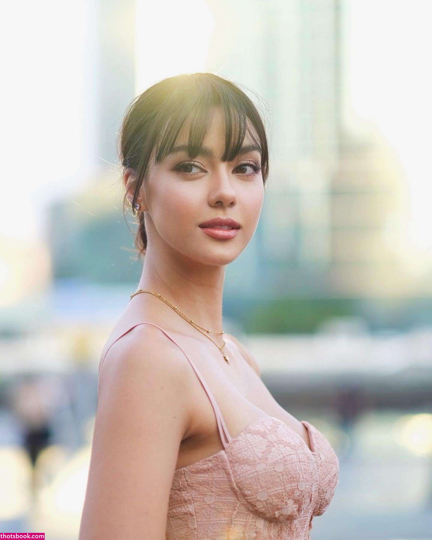 Amanda Obdam Photo #11