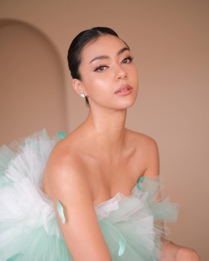 Amanda Obdam Photo #14