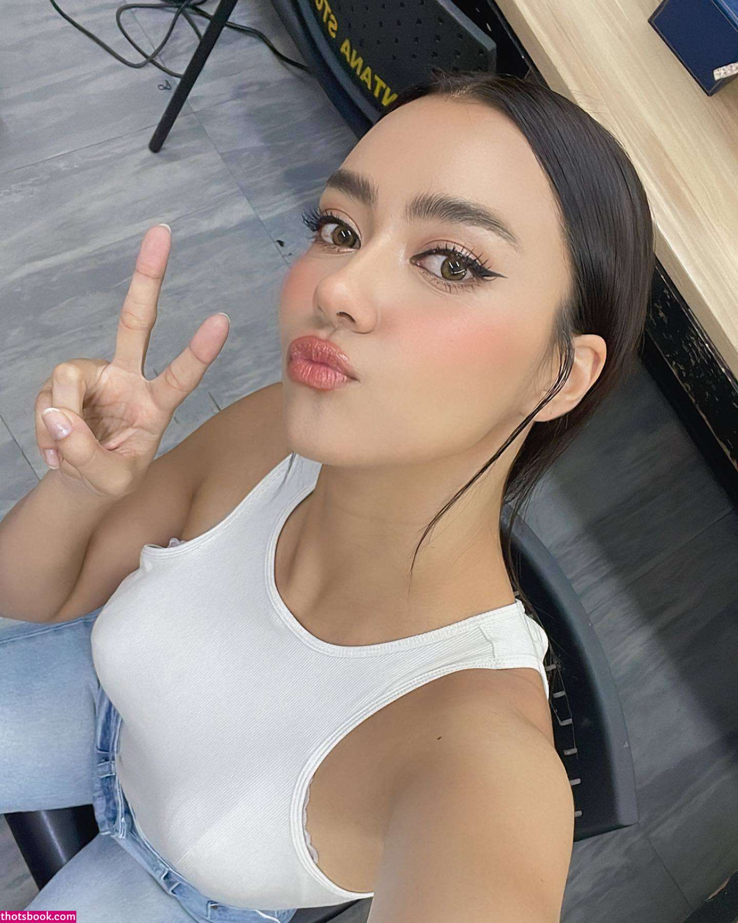 Amanda Obdam Photo #26