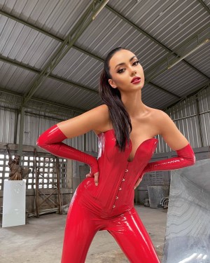 Amanda Obdam Photo #22