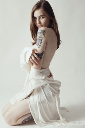 April Harel Photo #1