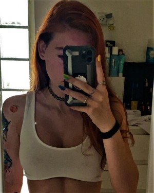 April Harel Photo #11