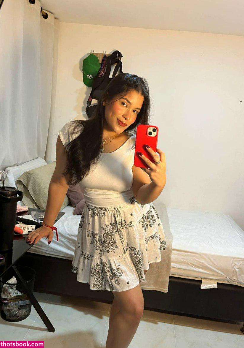 Emilymillerxx Photo #2