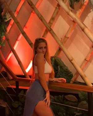 Julie Remoissenet Photo #8