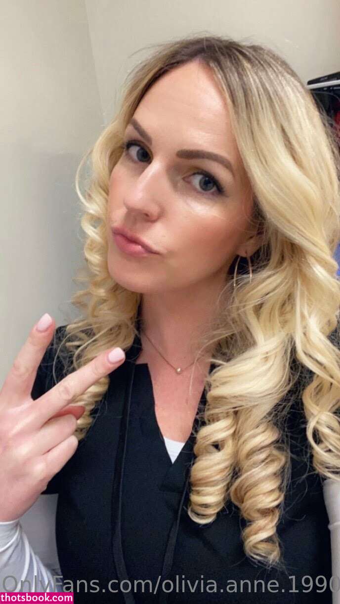 Olivia Anne 1990 Photo #4