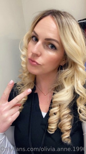 Olivia Anne 1990 Photo #4