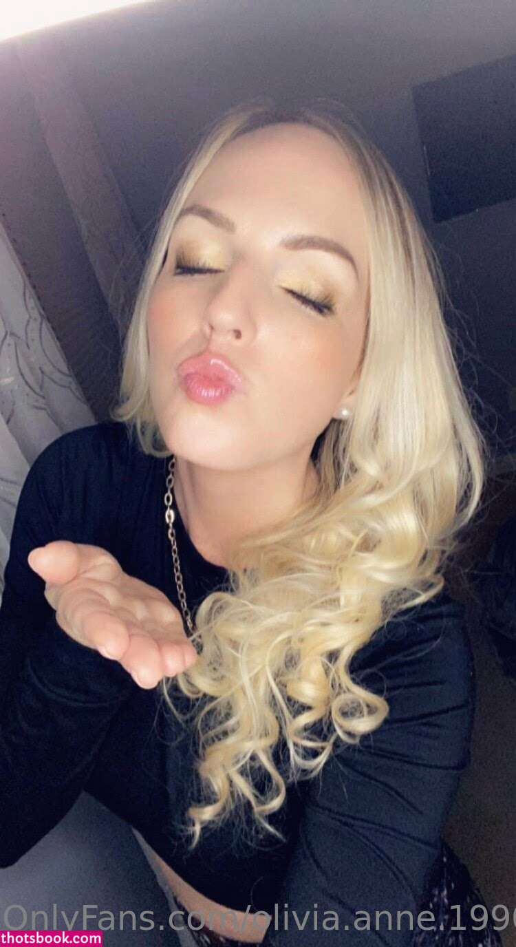 Olivia Anne 1990 Photo #22