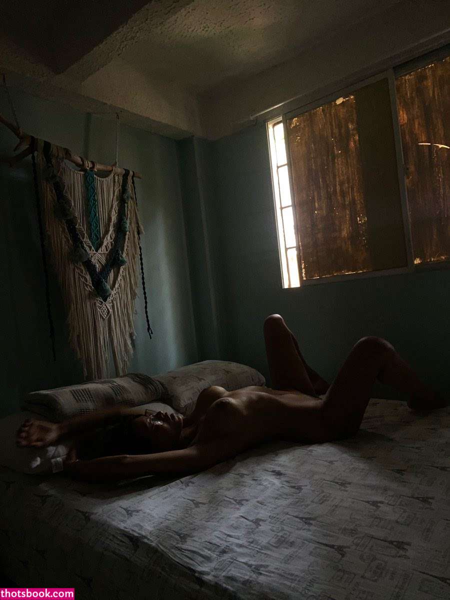 victoriamejia25 Photo #6