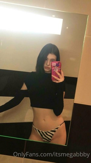 itsmegabbby Photo #14
