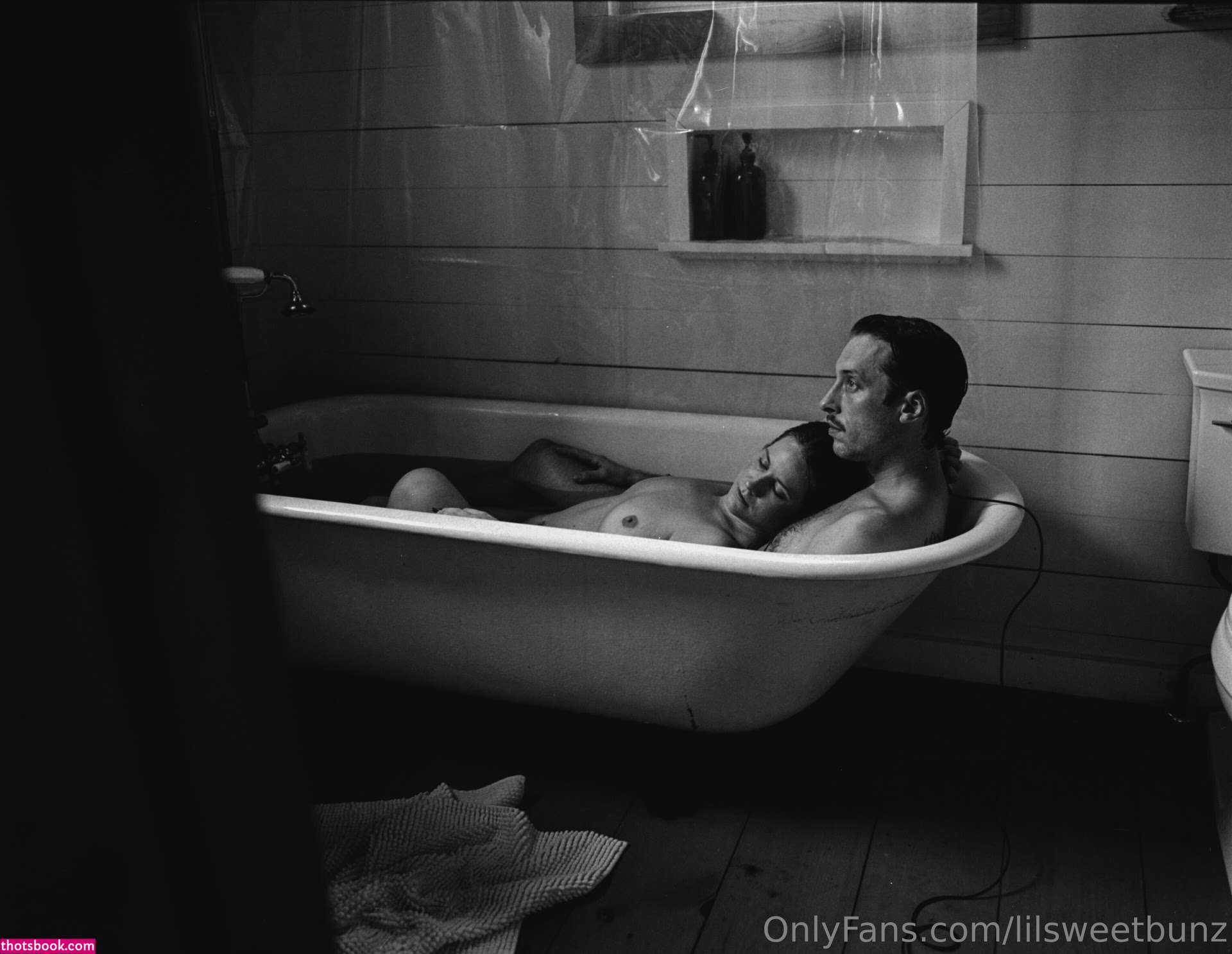 lilsweetbunz Photo #16