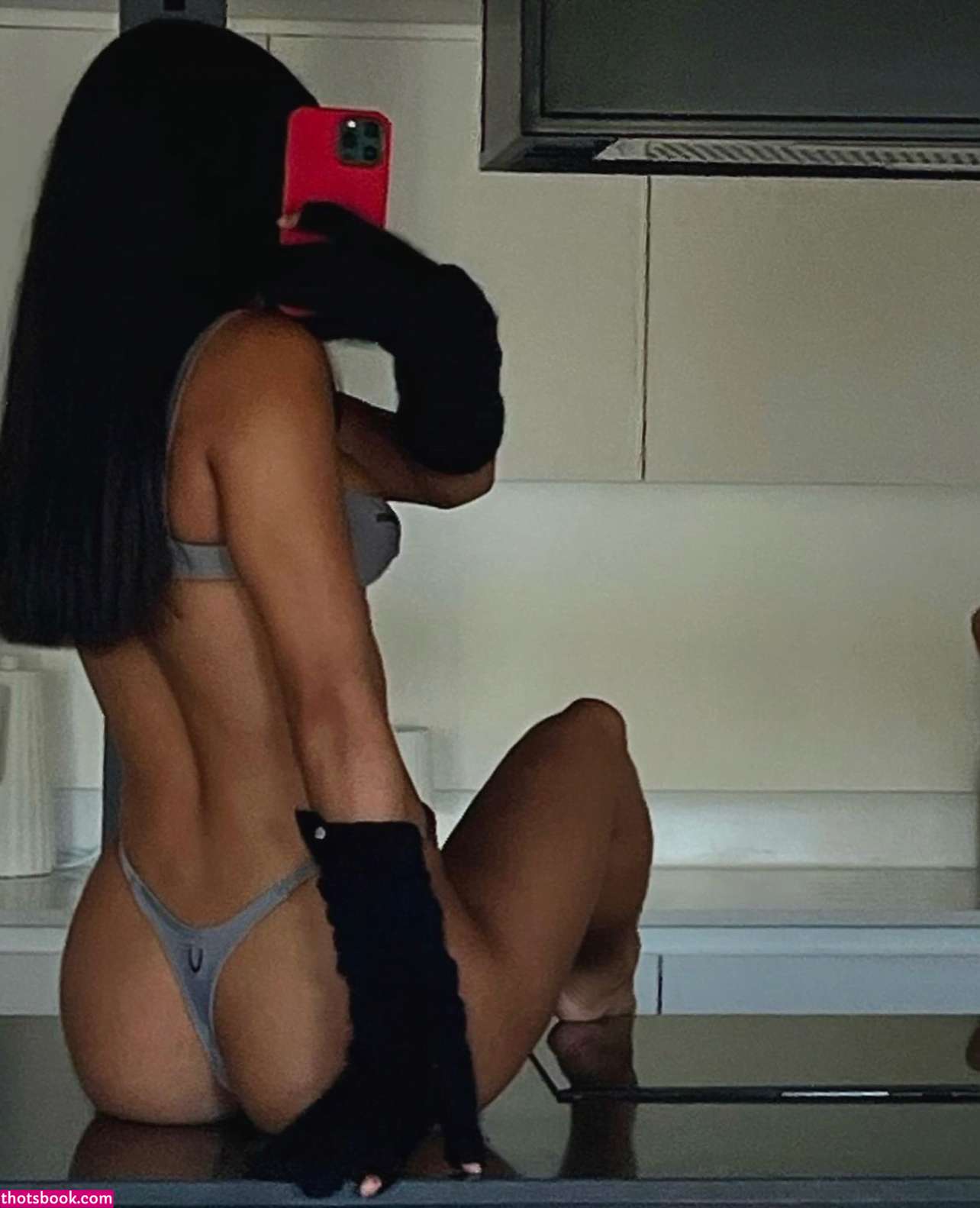 Chloe Scantlebury Photo #6