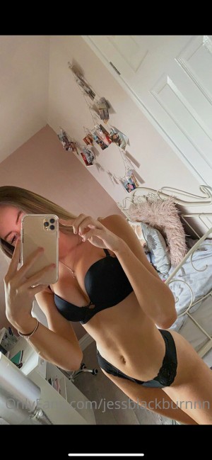 Jess Blackburn Photo #8