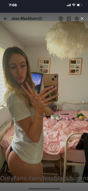 Jess Blackburn Photo #13