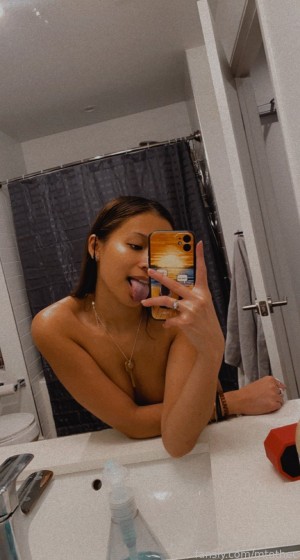 Maddy Coles Photo #7