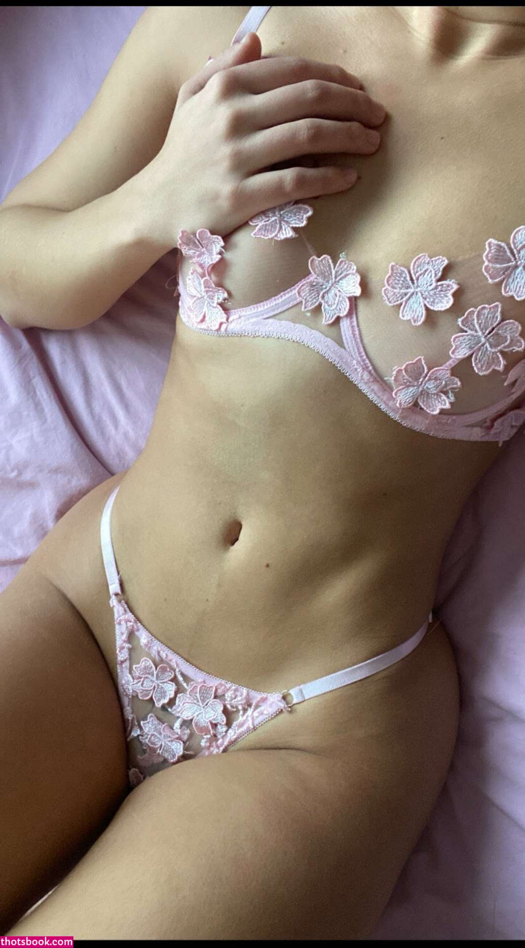 Laracroftgains Photo #19