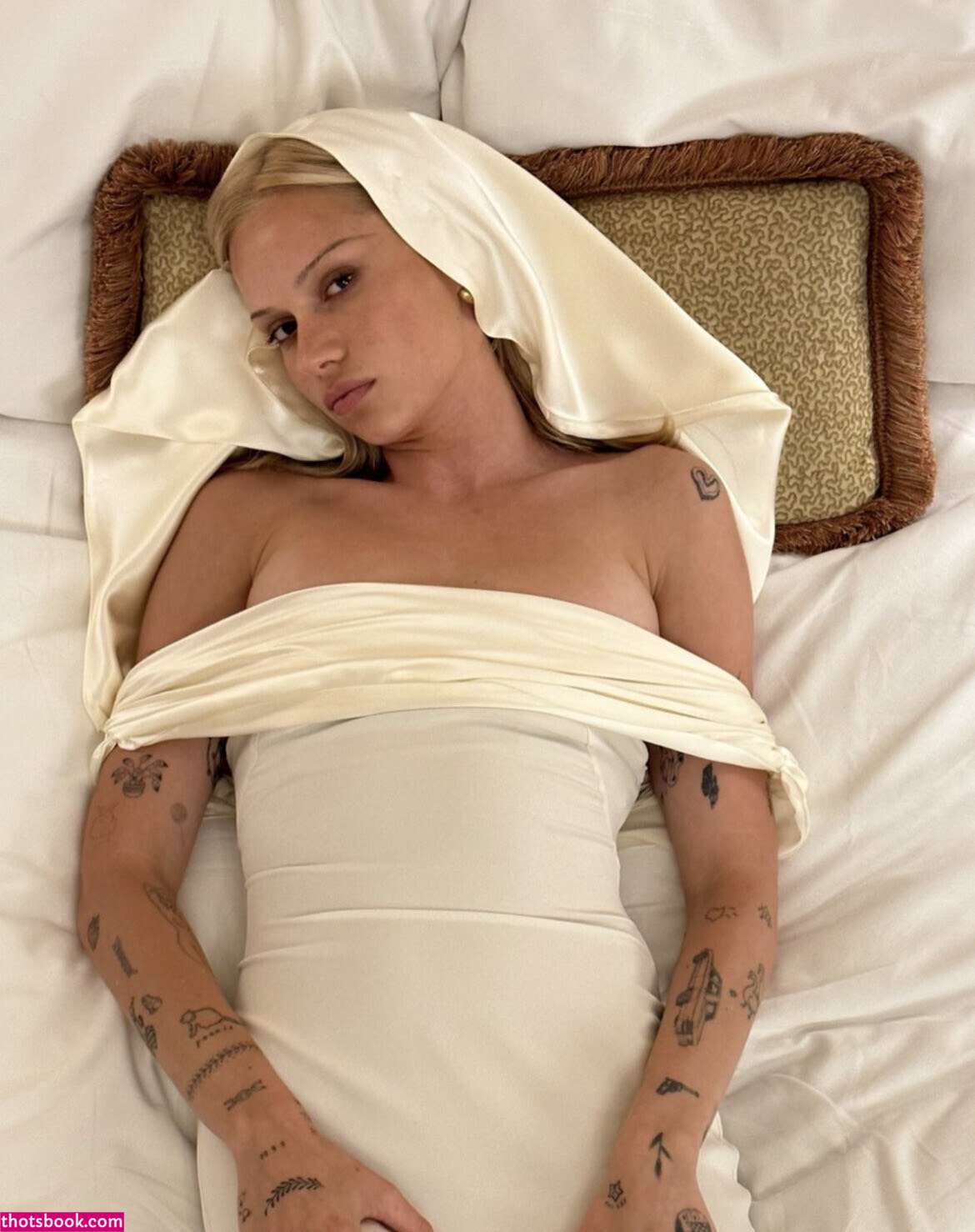 Lindsay Vrckovnik Linmick Photo #23