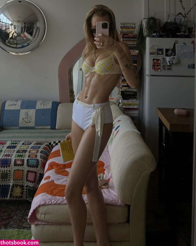 Lindsay Vrckovnik Linmick Photo #31