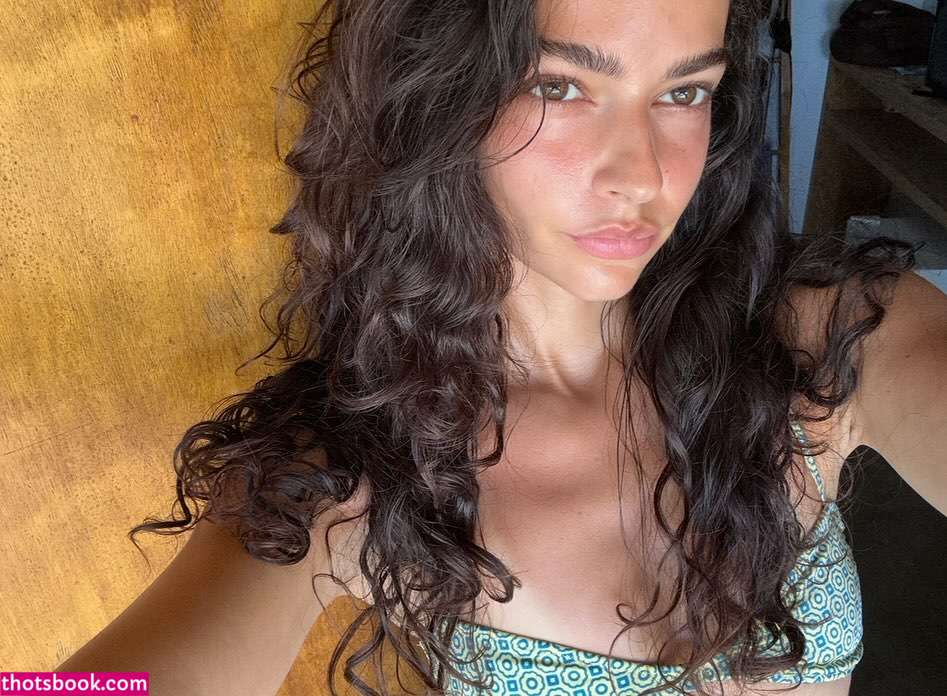 Marie Teissonniere Photo #15