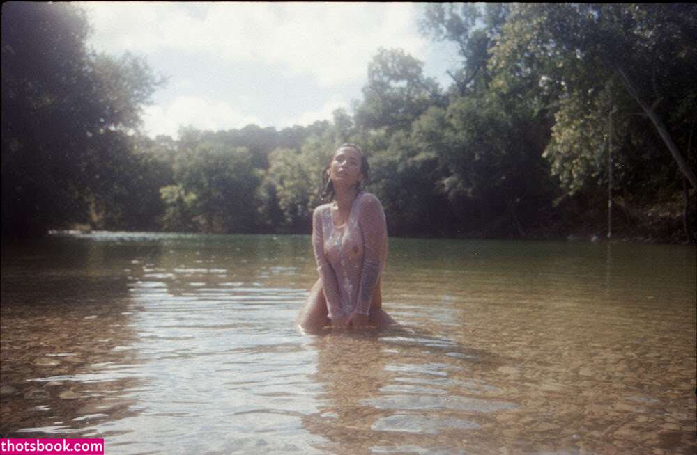 Shay Maria Photo #15