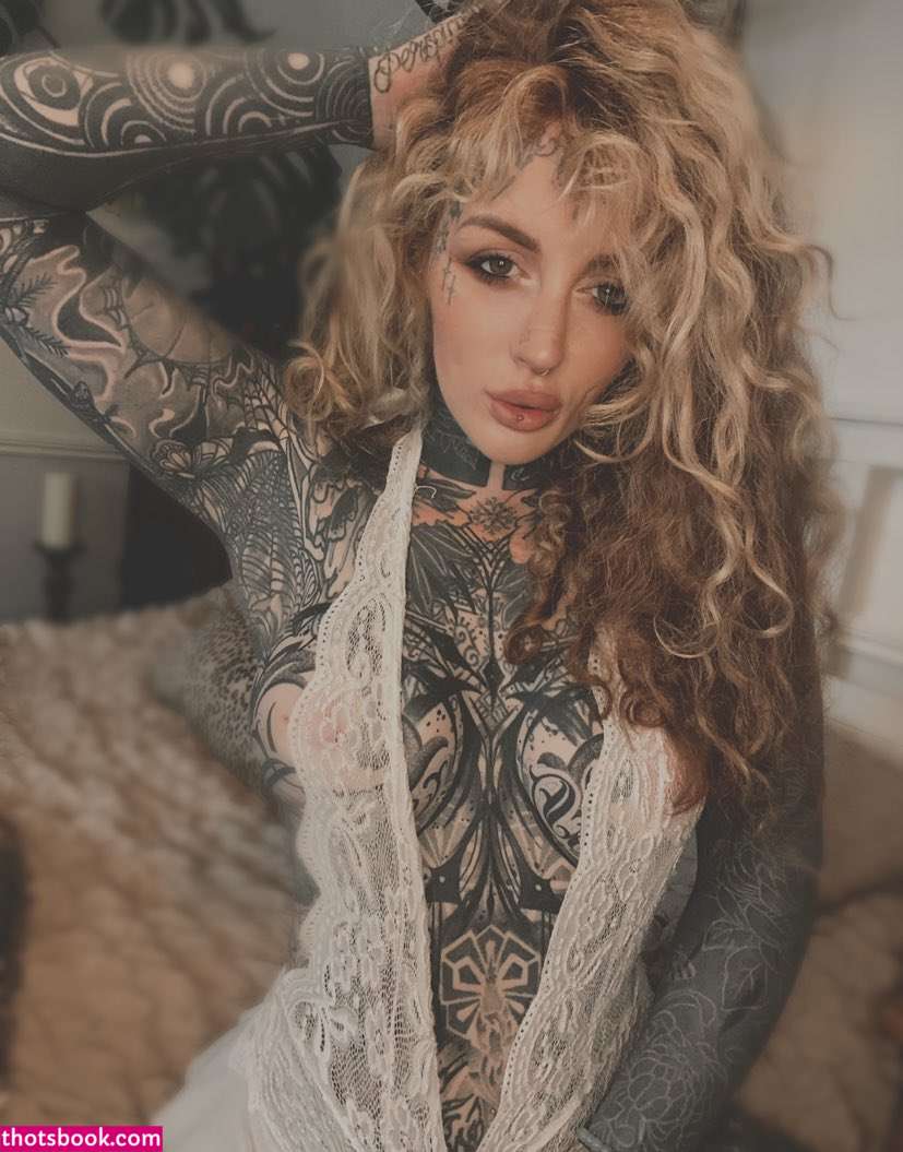 Sophie Wilde Photo #8