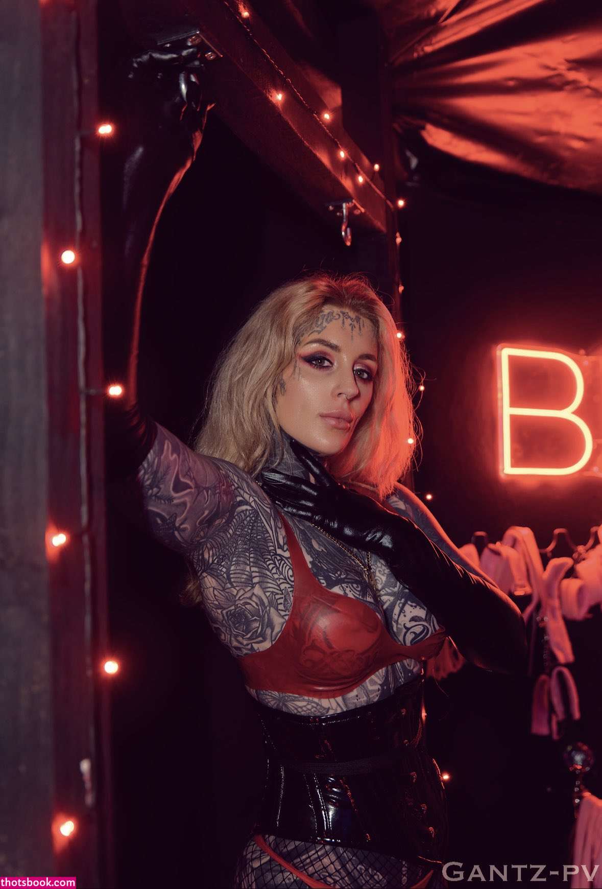 Sophie Wilde Photo #25