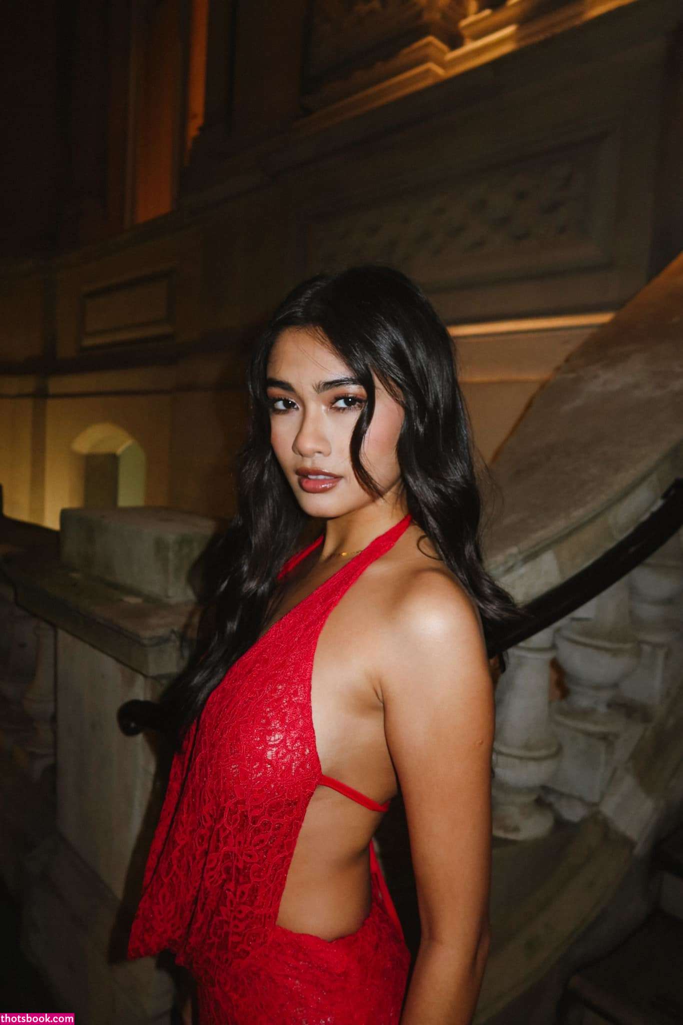 Thuzar Wint Lwin Photo #17