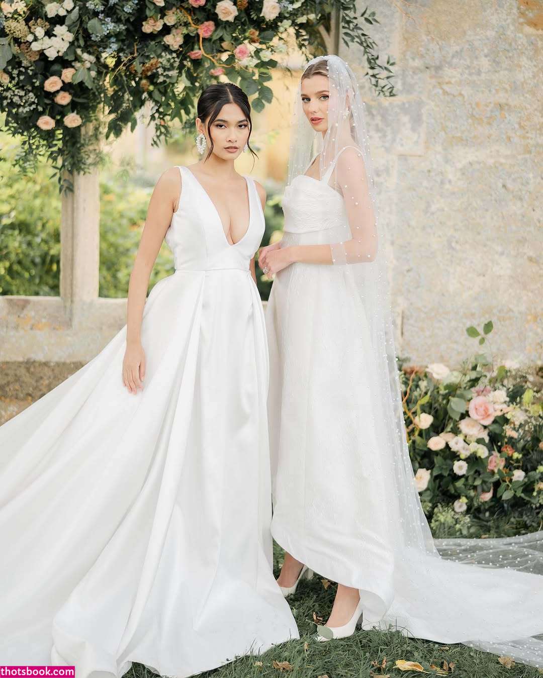 Thuzar Wint Lwin Photo #19