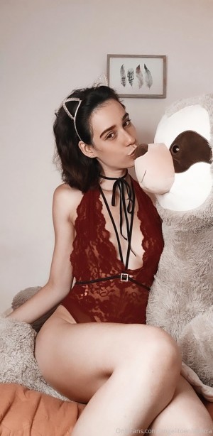 Anet Centeno Photo #8