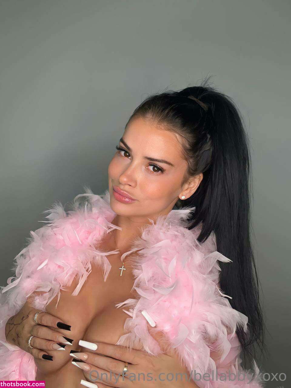 bellabbyxoxo Photo #2