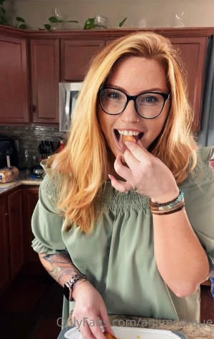 Anji Monique Photo #12