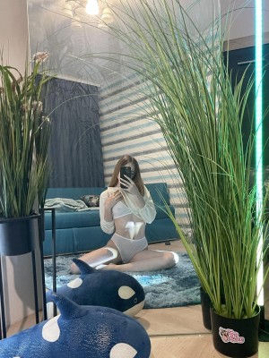 Sally Salisbury Photo #4