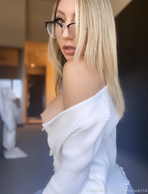 Haley Brooks Photo #30