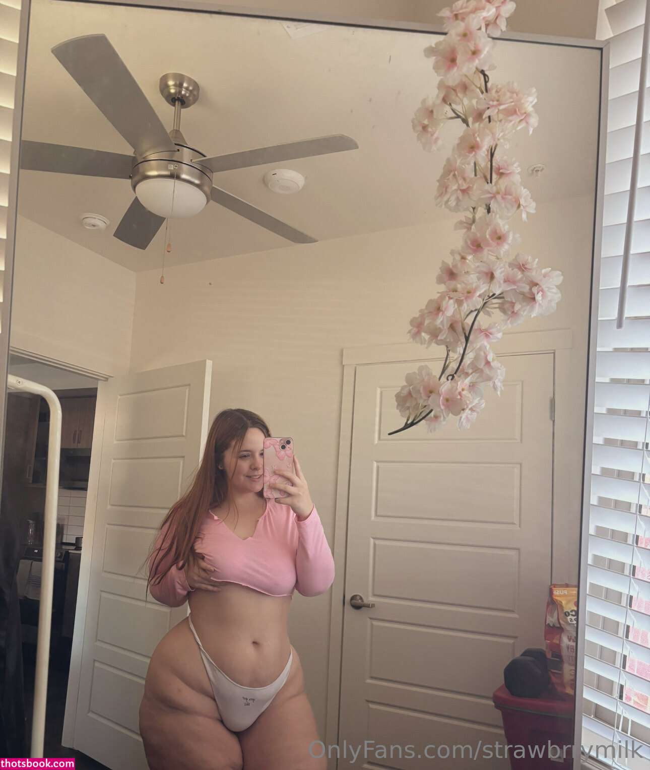 strawbrrymilk Photo #23