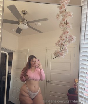 strawbrrymilk Photo #23