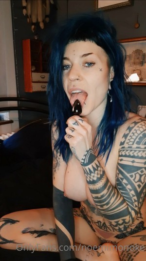 Noemi Riot Photo #25