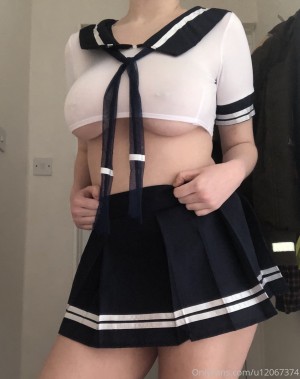 Dinosaurqueen Photo #16